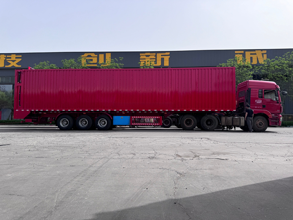 小型垃圾運送車